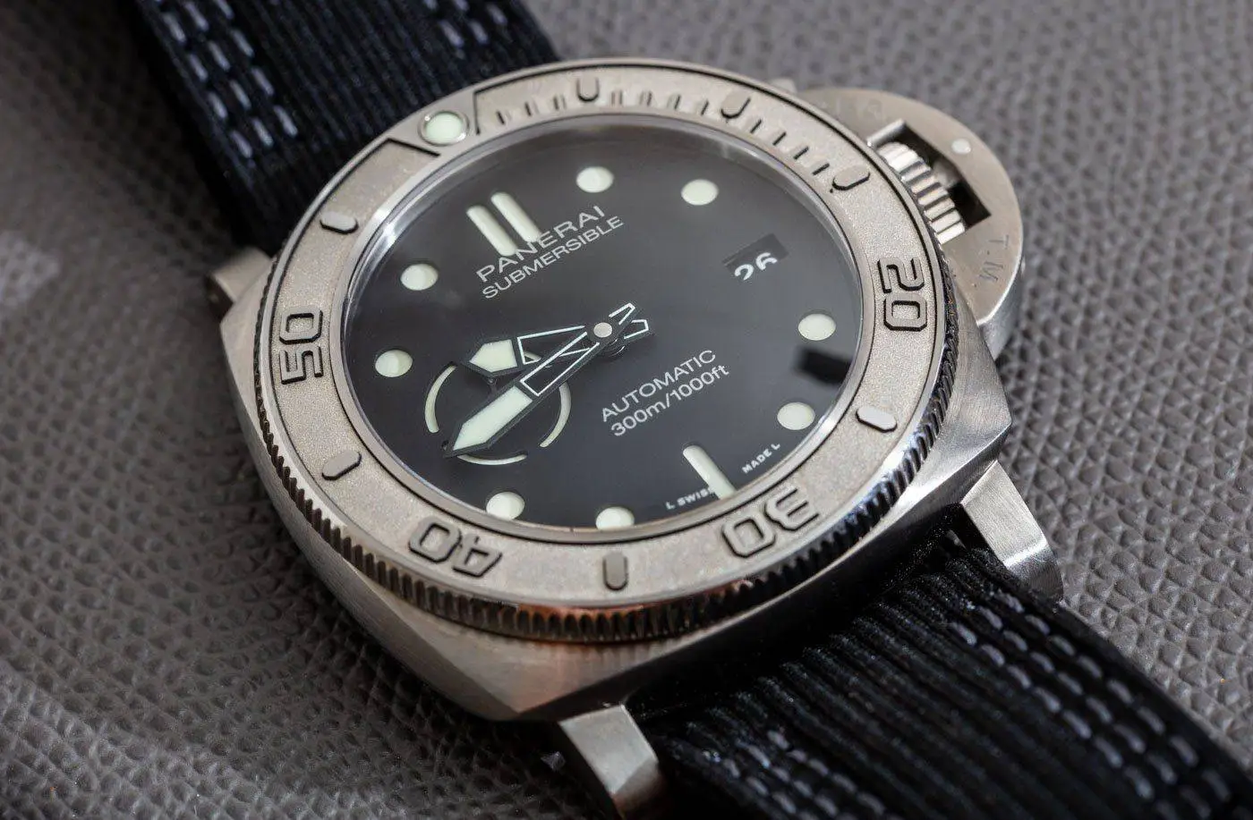 anerai-Submersible-Mike-Horn-Edition-PAM00984-01-1.webp