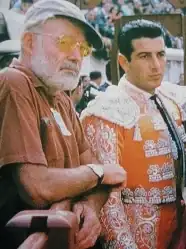 antonio-ordonez-y-ernest-miller-hemingway.webp