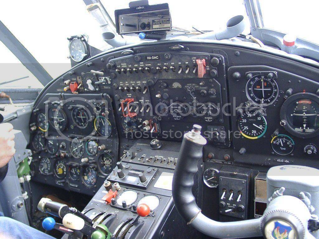 Antonov%20An-2%201_zpsrlso1csh.jpg