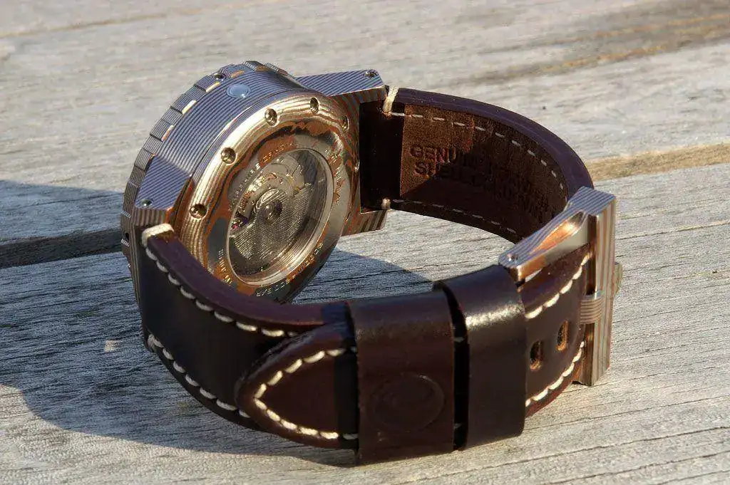 ap-any-indication-h2o_kalmar_mokume_gane_horween_3.webp