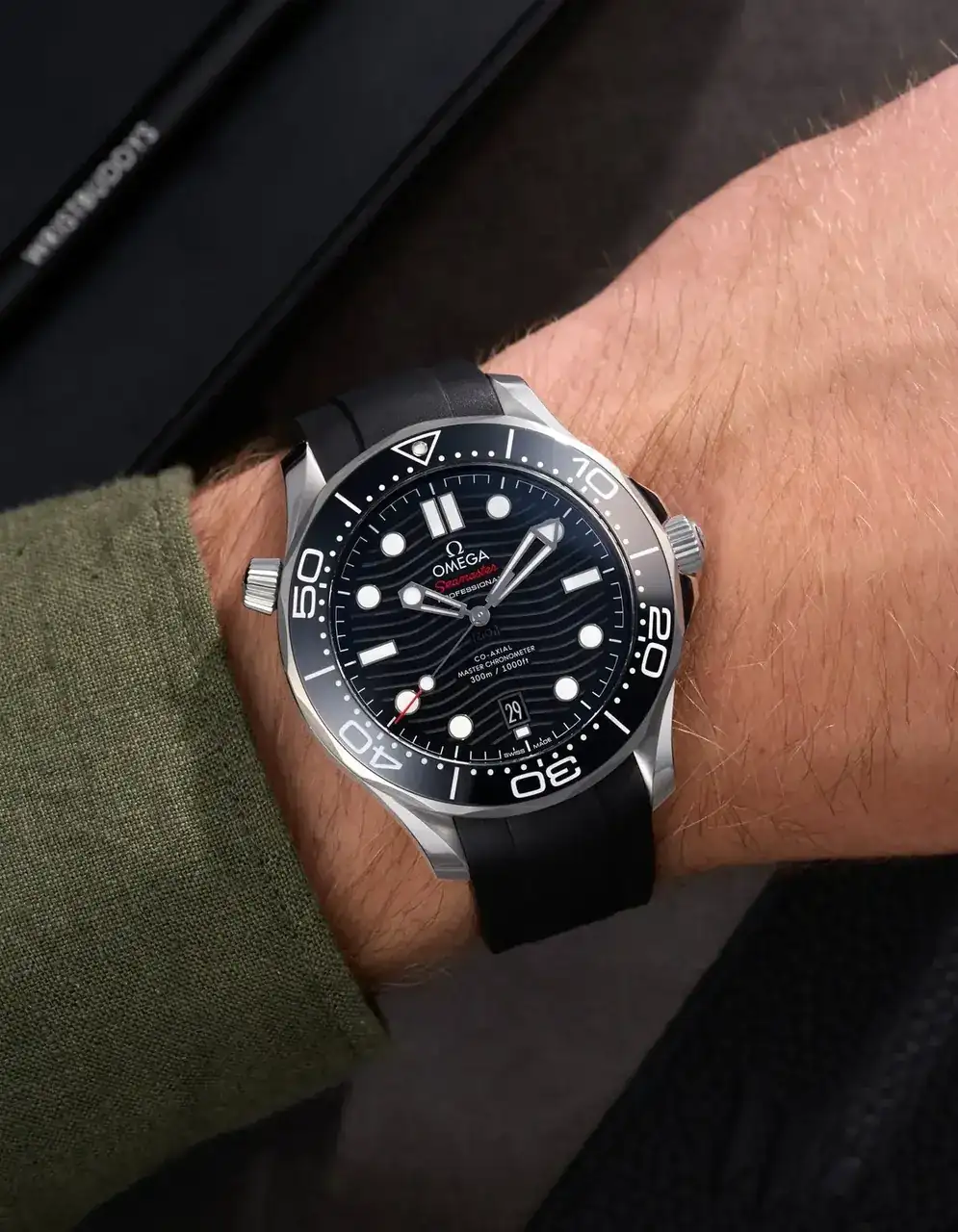 ap-for-omega-seamaster-diver-300-42mm-black-715960.webp