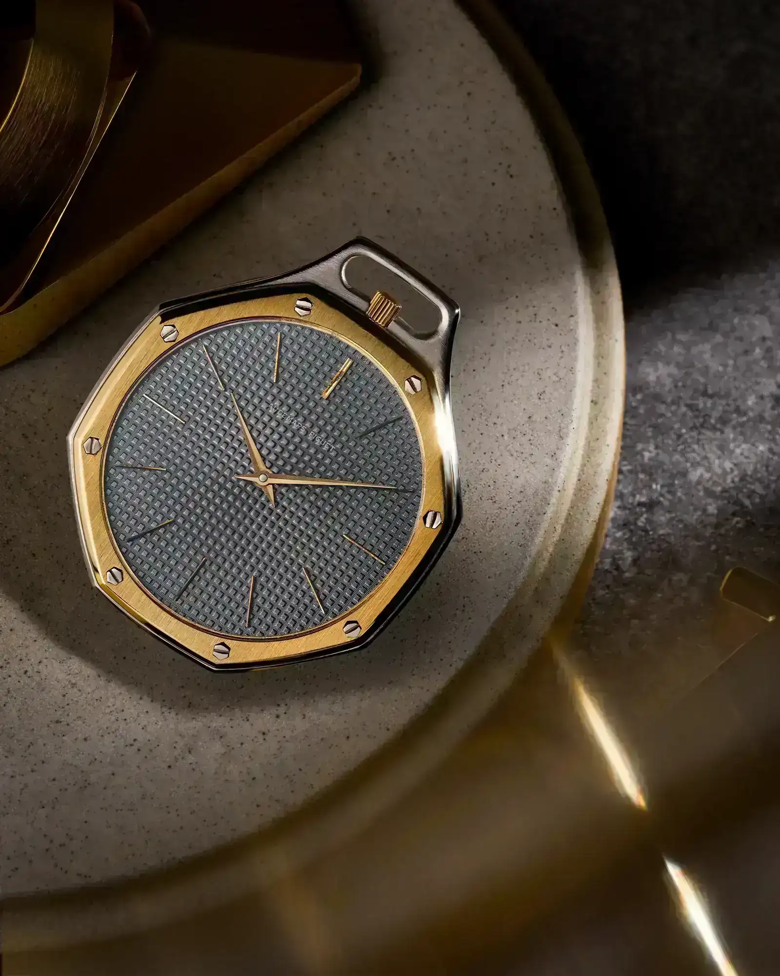 AP_RO_POCKET_WATCH-1.webp