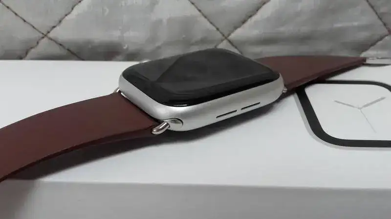 APPLE-WATCH-SERIE-4-44-18.webp