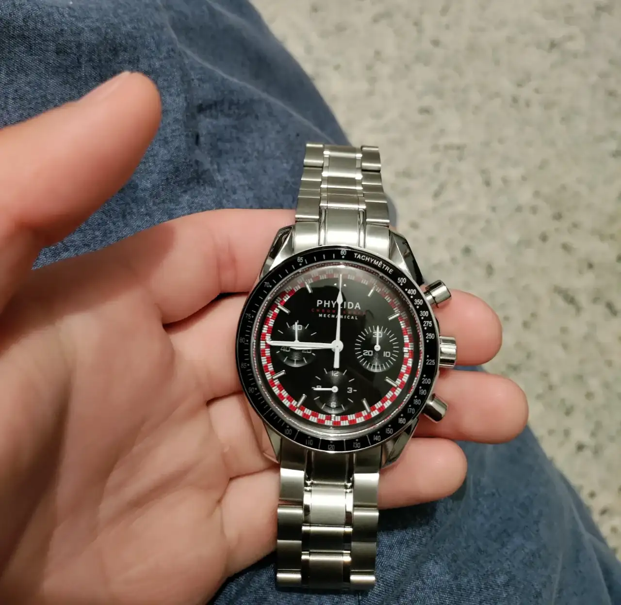 aqgxr5tudzm71.webp
