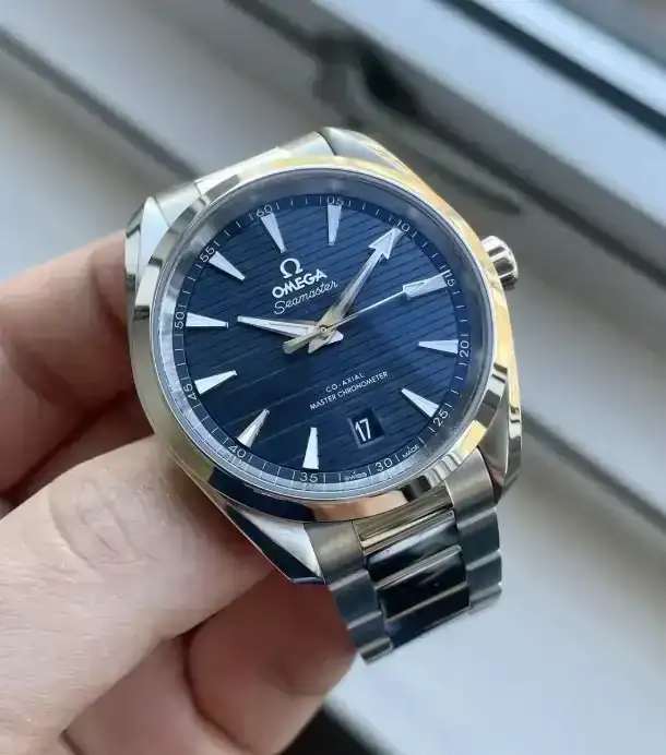 Aqua Terra blue dial 38 mm.webp