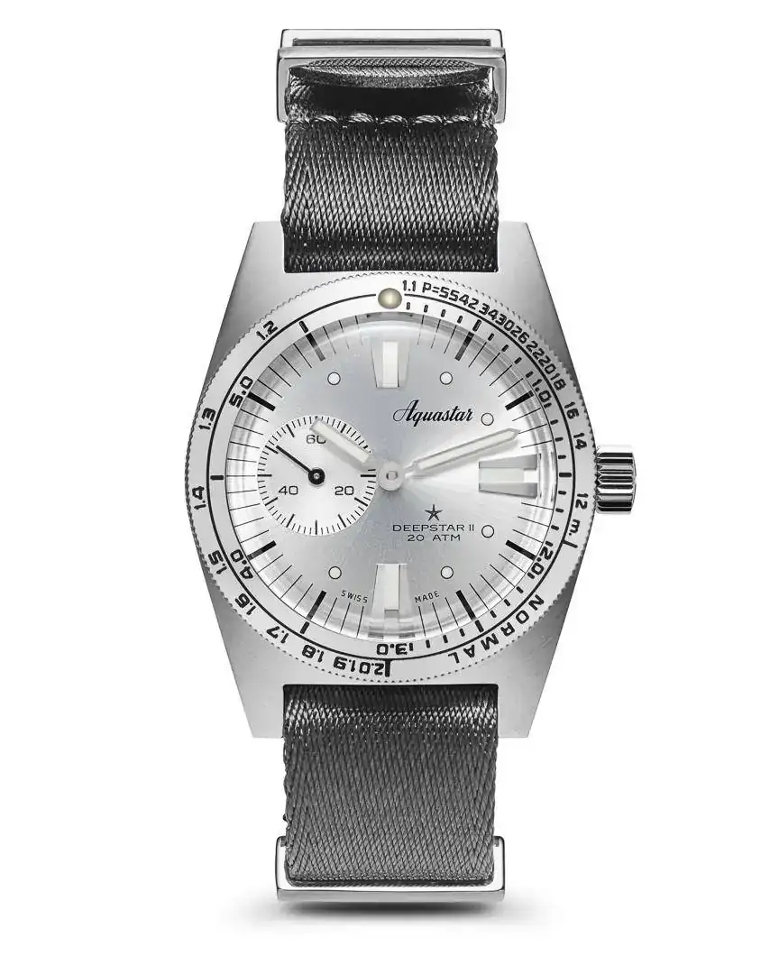 aquastar-deepstarII-hero-silver-NATO.webp