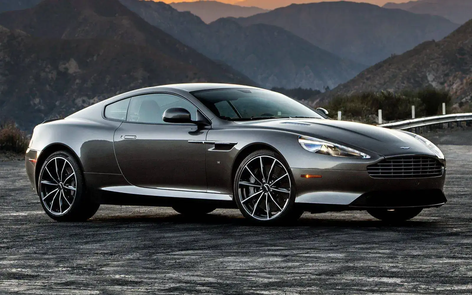 arpixel.net-2016-aston-martin-db9-gt-us-36293-wide.webp
