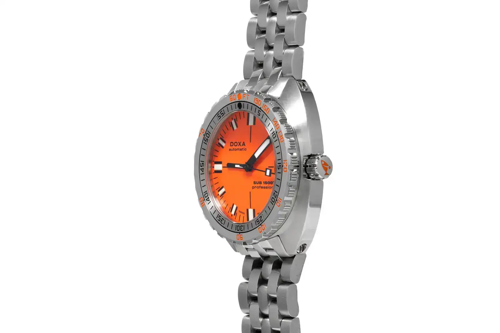 AS10290_40992229_DOXA_SUB1500TORANGE_883.10.351.10-2.webp