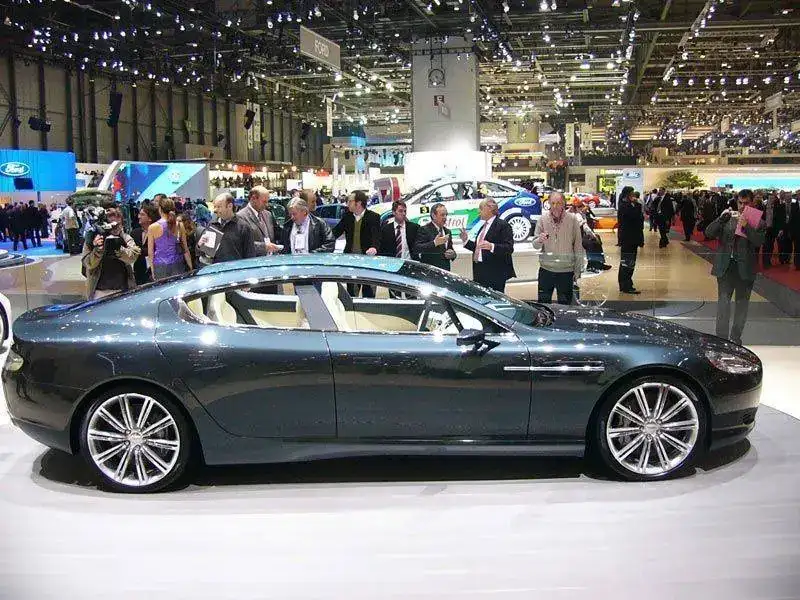 aston-martin-rapide-2big.webp