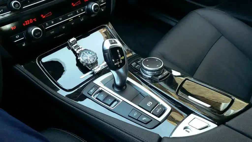 Astron coche.webp