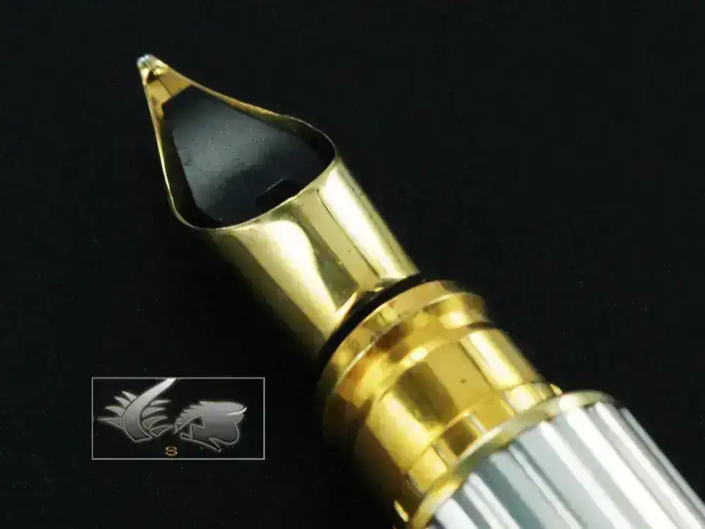 atsby-Silver-and-gold-Fountain-Pen-431177-431177-3.webp