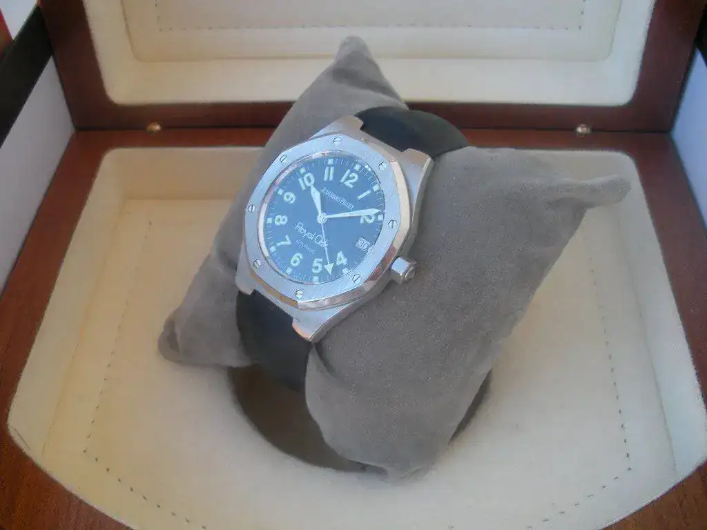 Audemars-Piguet-Royal-Oak-14800st-33.webp