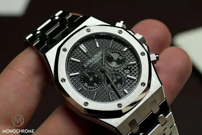 audemars-piguet-royal-oak-chronograph-1.webp