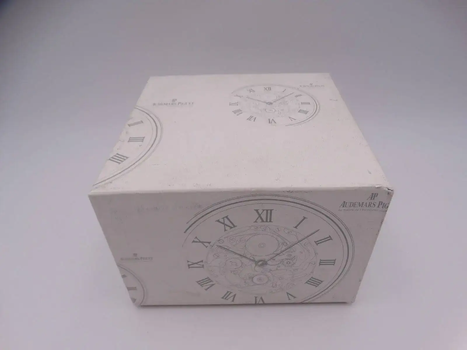 Audemars Piguet Royal Oak City of Sails 30th Anniversary Limited Edition 09268.webp