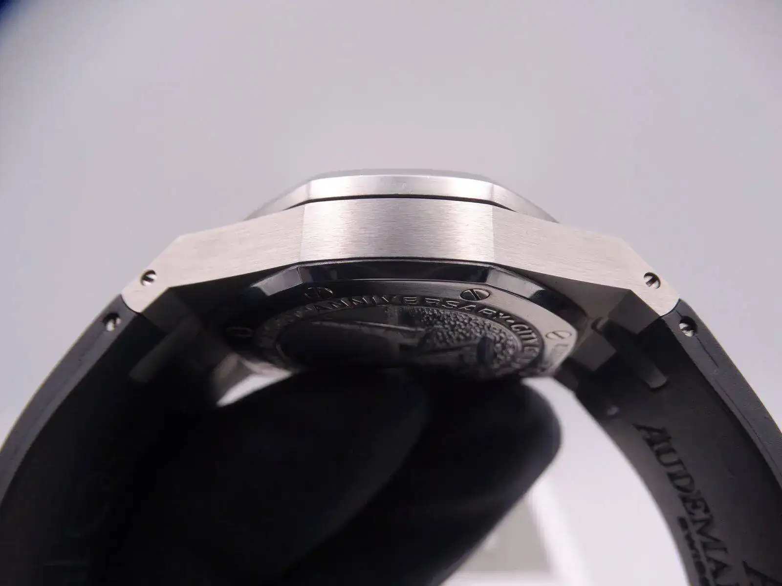 Audemars Piguet Royal Oak City of Sails 30th Anniversary Limited Edition 09285.webp