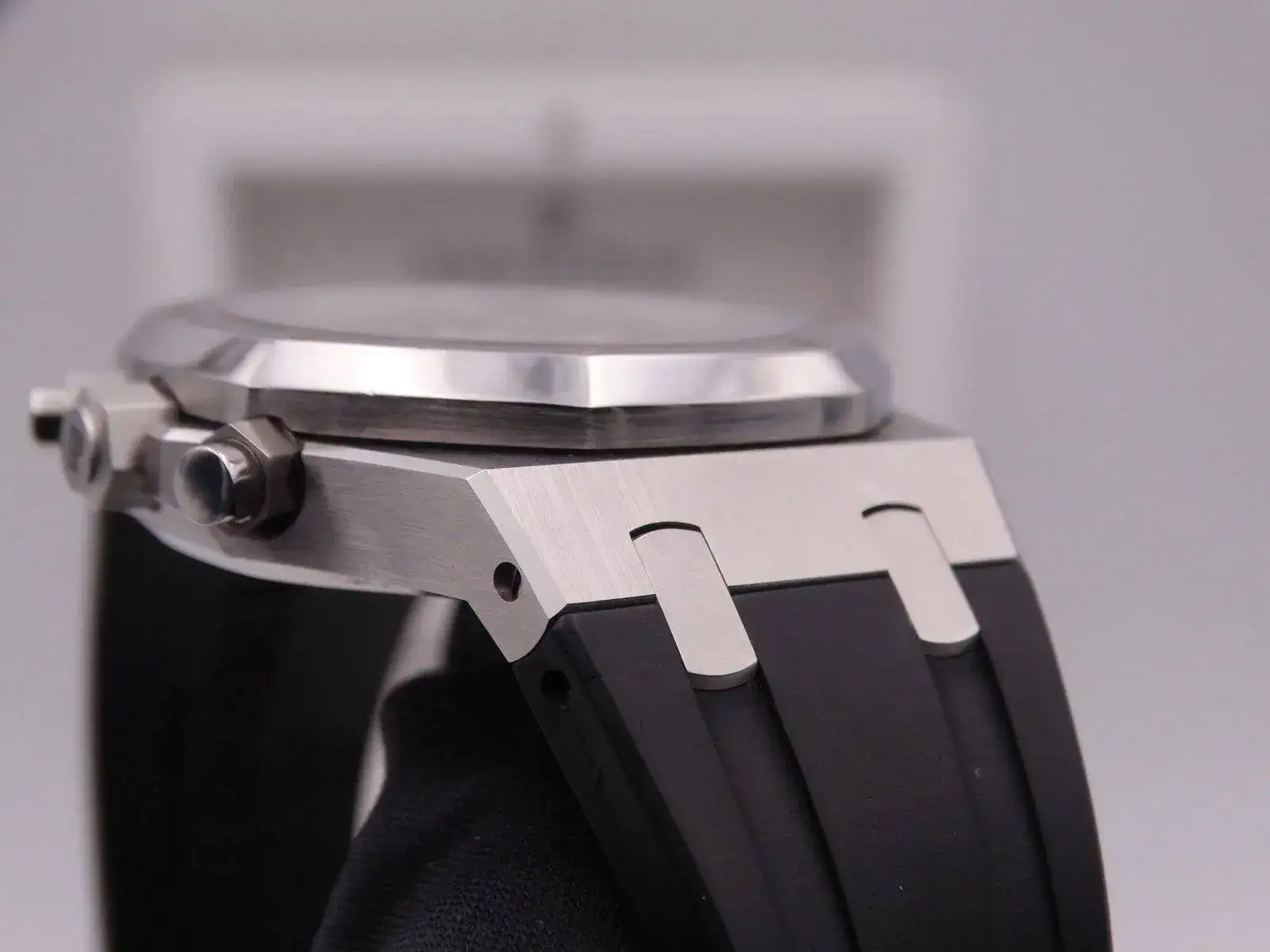 Audemars Piguet Royal Oak City of Sails 30th Anniversary Limited Edition 09294.webp