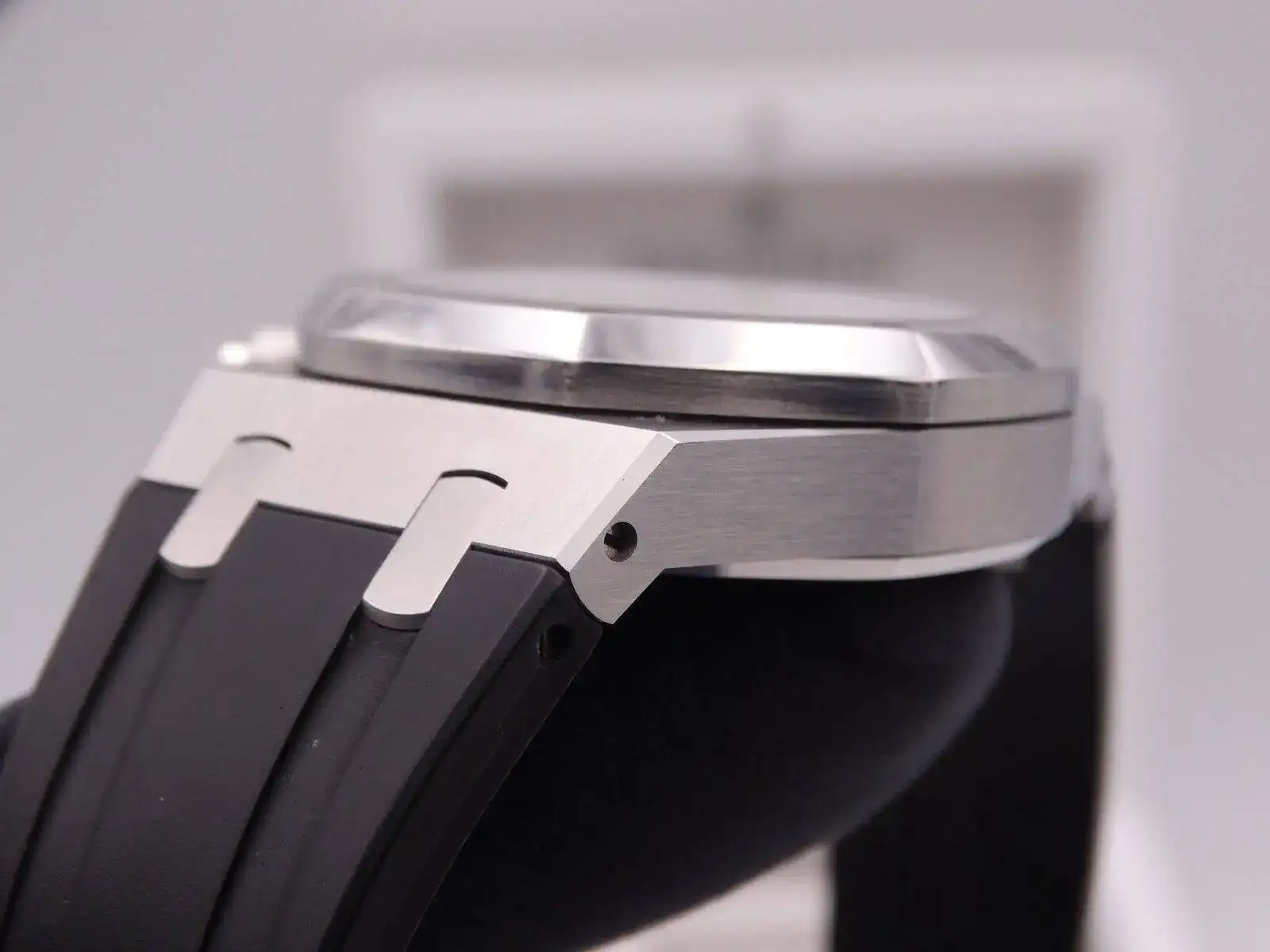 Audemars Piguet Royal Oak City of Sails 30th Anniversary Limited Edition 09295.webp