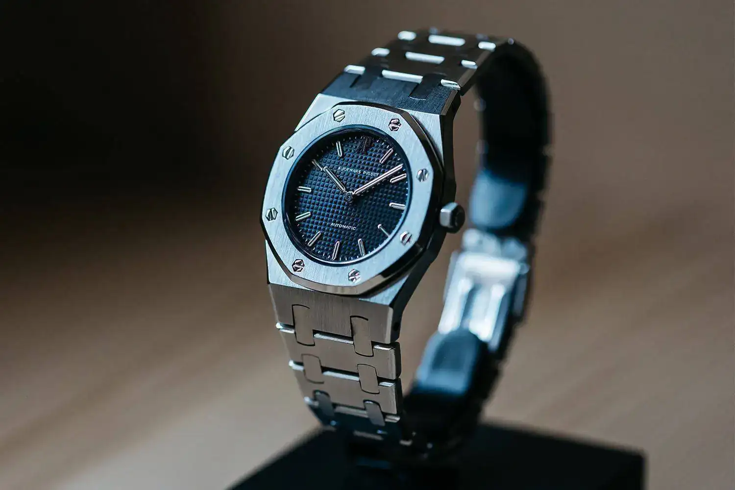 Audemars-Piguet-Royal-Oak-lady-1976.webp