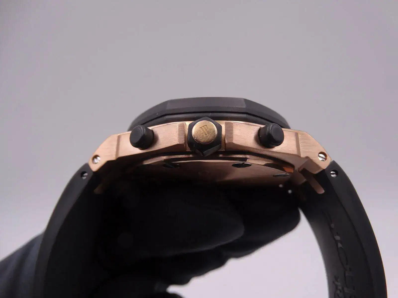 Audemars Piguet Royal Oak Offshore Chronograph Gold 01800.webp