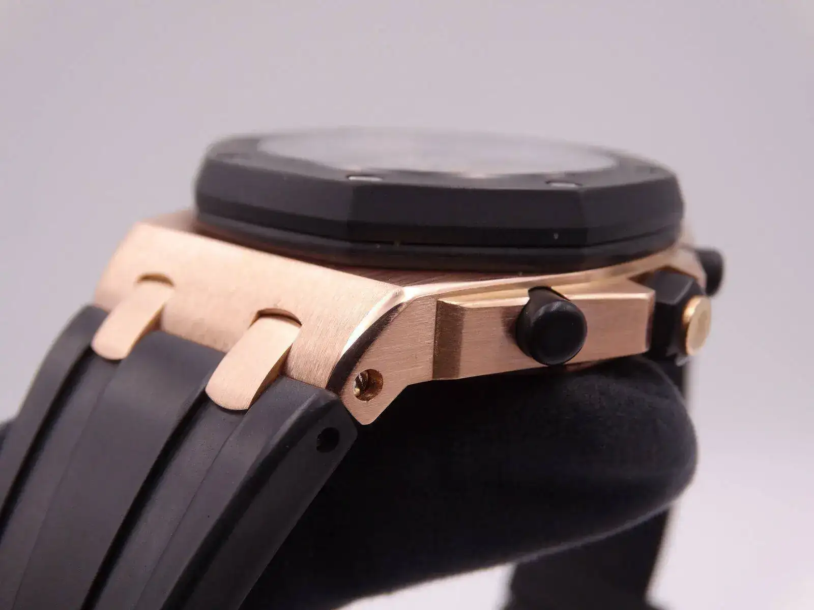 Audemars Piguet Royal Oak Offshore Chronograph Gold 01808.webp