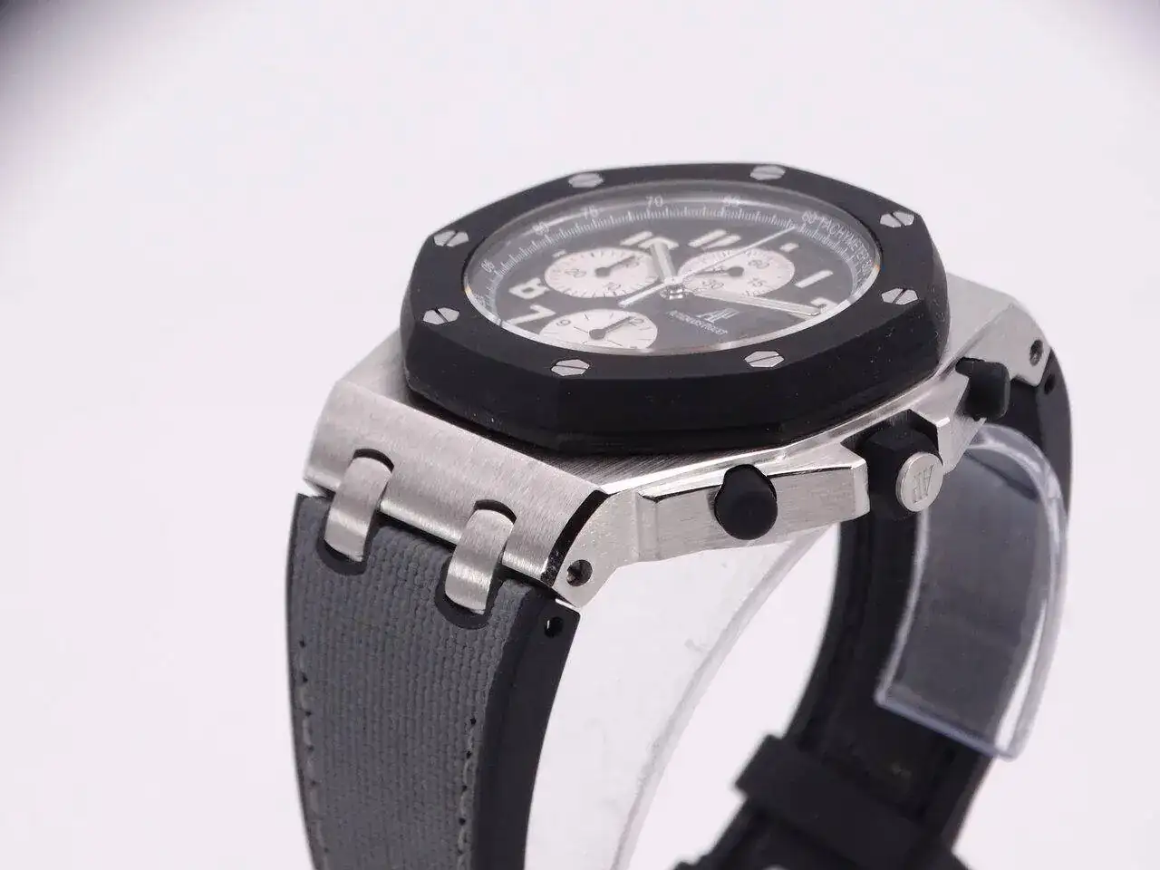 Audemars Piguet Royal Oak Offshore Chronograph Rubberclad 01535.JPG