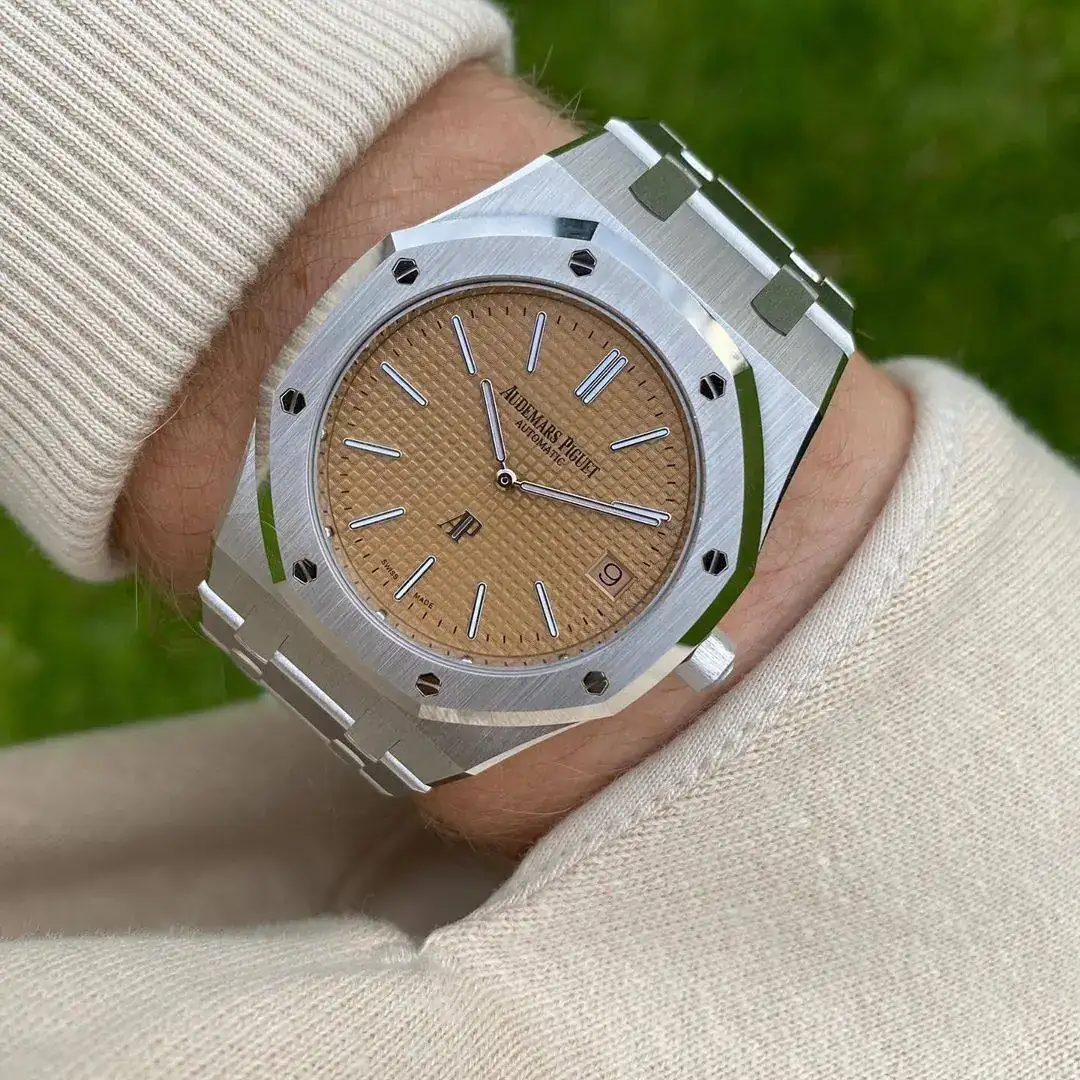Audemars-Piguet-Royal-Oak-Salmon.webp