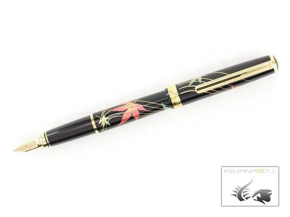 azawa-Maki-e-Changing-Autumn-Leaves-Fountain-Pen-1.webp
