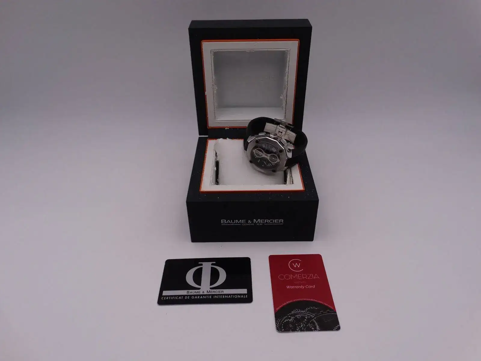 Baume & Mercier Riviera Chronograph 08661.JPG