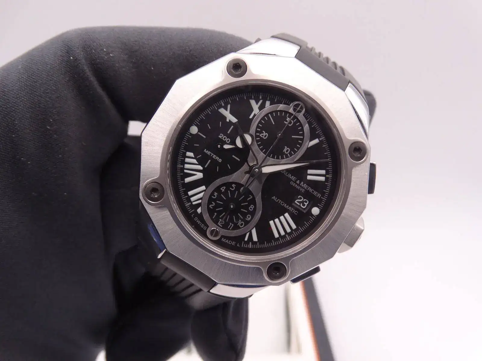 Baume & Mercier Riviera Chronograph 08665.JPG