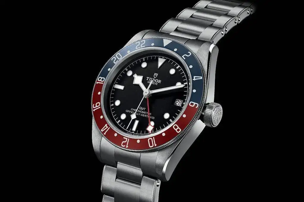 Bay-_GMT-_Pepsi-_Bezel-79830_RB-_Baselworld-2018-4.webp