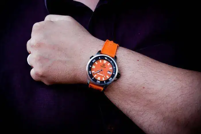 %BB%BB%BB%BB%BB-omega-tiburon-watch-hammerhead-028.webp