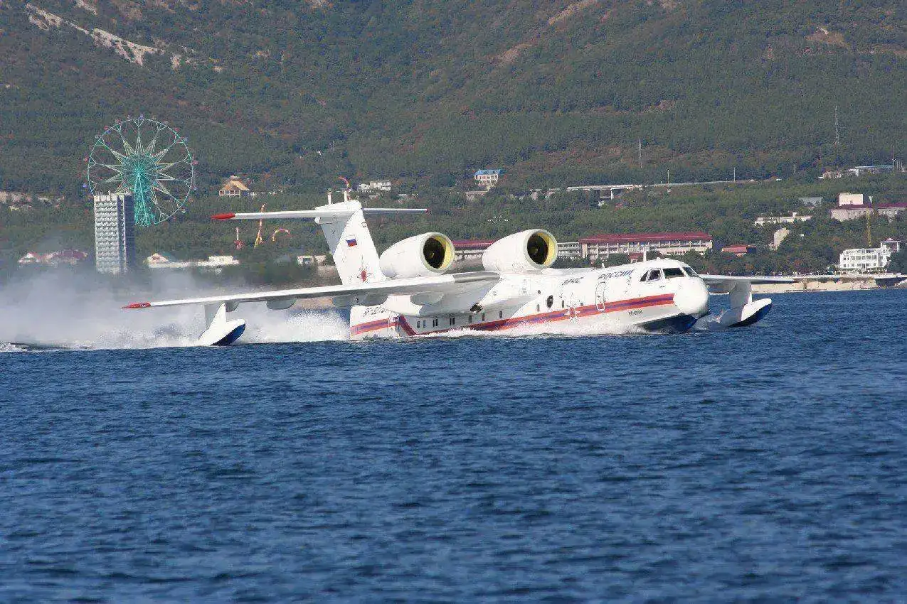 be-200chs_in_gelendzhik.webp