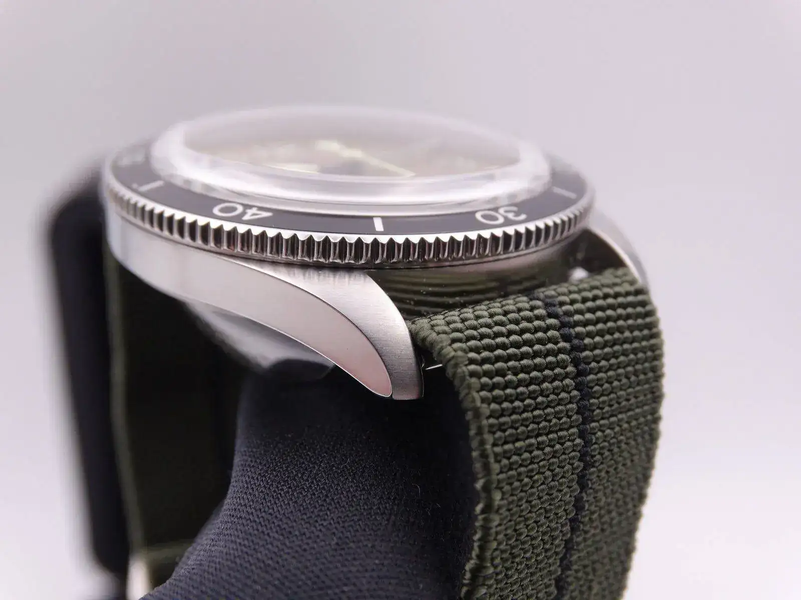 Bell & Ross Military Automatic 02946.webp