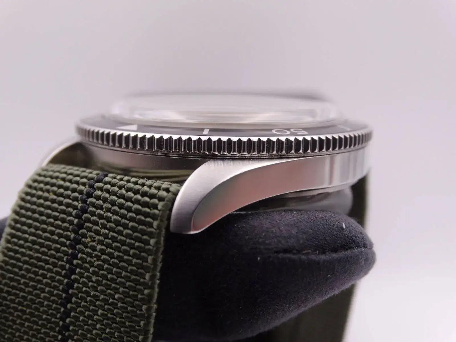 Bell & Ross Military Automatic 02949.webp