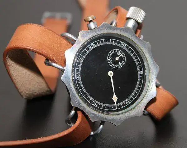 Bell-Ross-WWII-Bomber-Regulator-Watch-12.webp