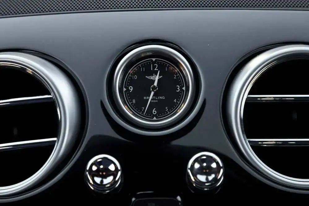 Bentley-Continental-GT-Speed-reloj-breitling.webp