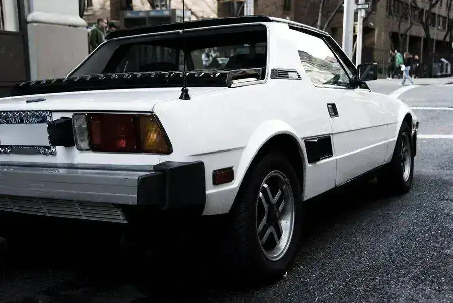 bertone-x19g.webp