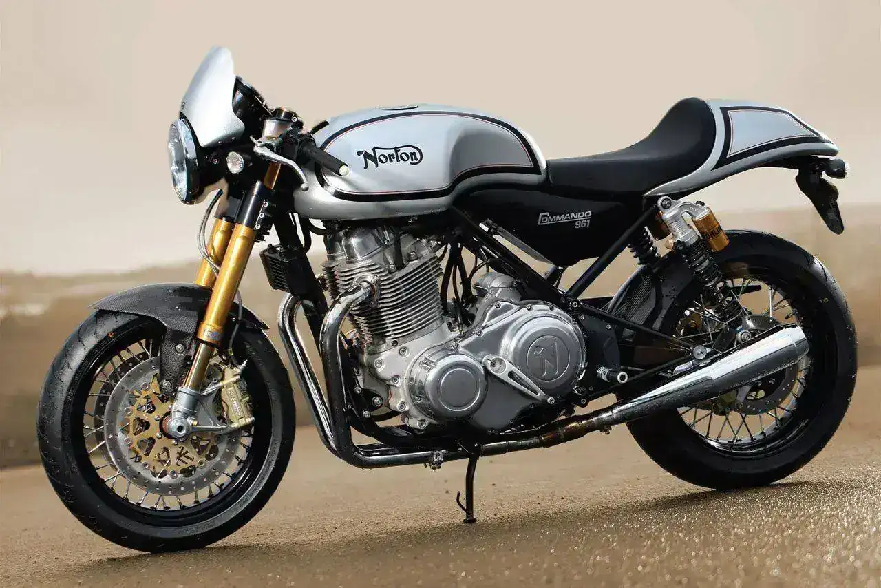 Bike%2B-%2BNorton%2B961CR%2B2011%2B02-768517.webp