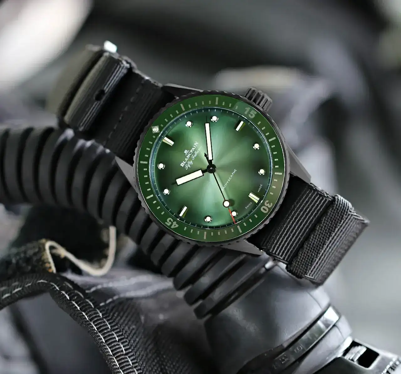 Blancpain-50Fathoms-Bathyscaphe-Mokarran-LE_04.webp