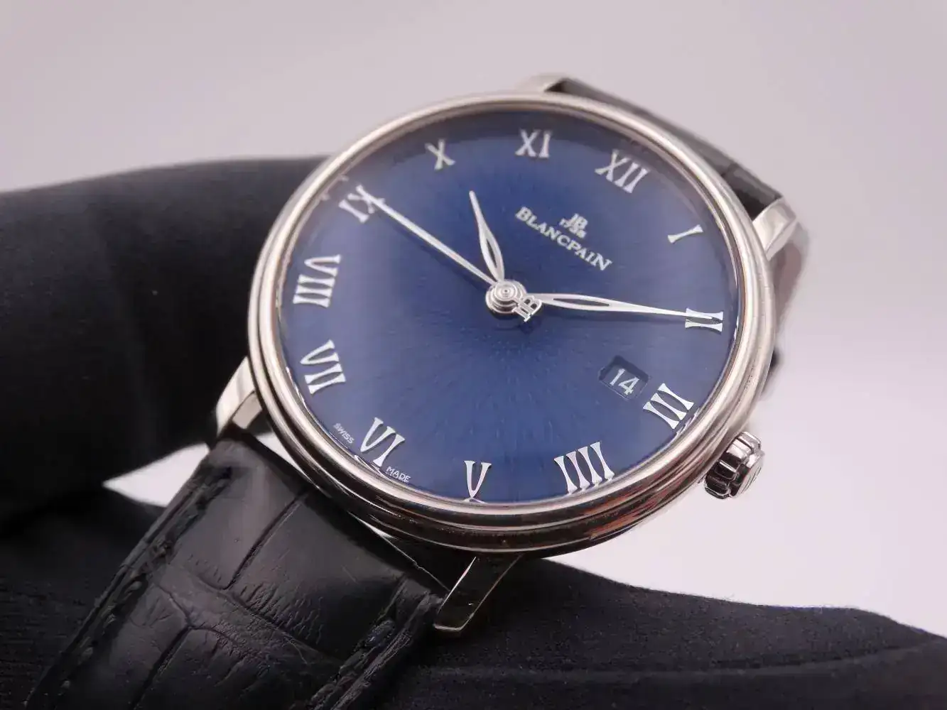 Blancpain villeret white gold 9761.jpg