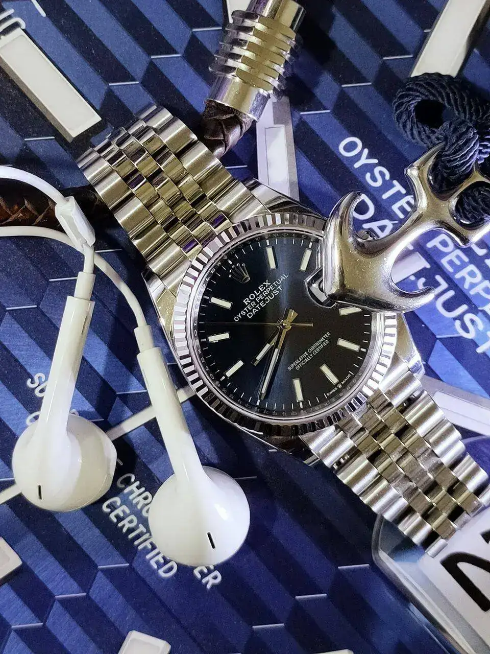 bluedate.webp