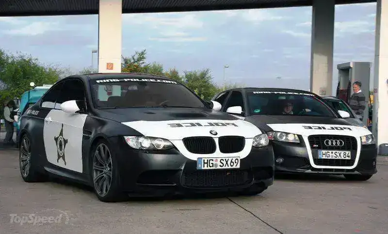 bmw-m3-police-car-1.webp
