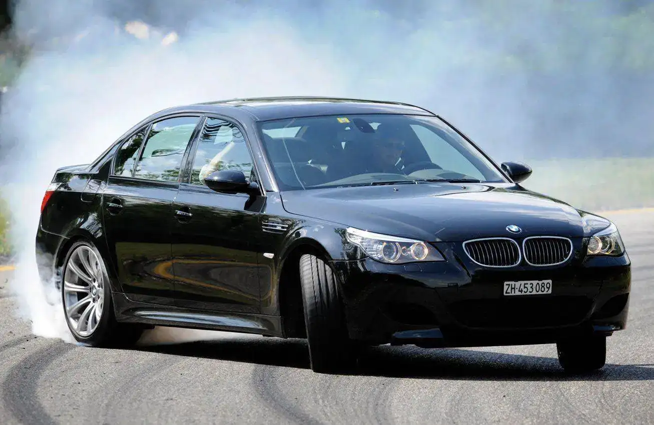 BMW+m5+drift.webp