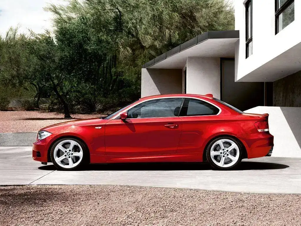 bmw-serie-1-coupe-l5.webp