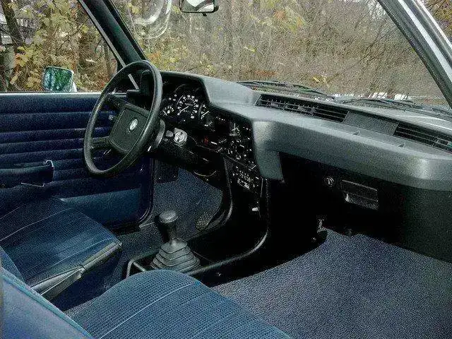 bmw_e21_interior.webp