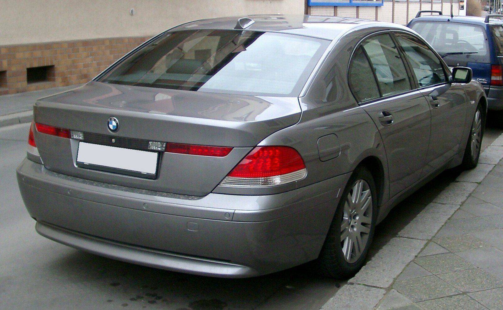 BMW_E65_rear_20080121.jpg