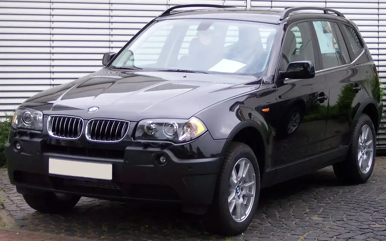 BMW_X3_black_vl.webp
