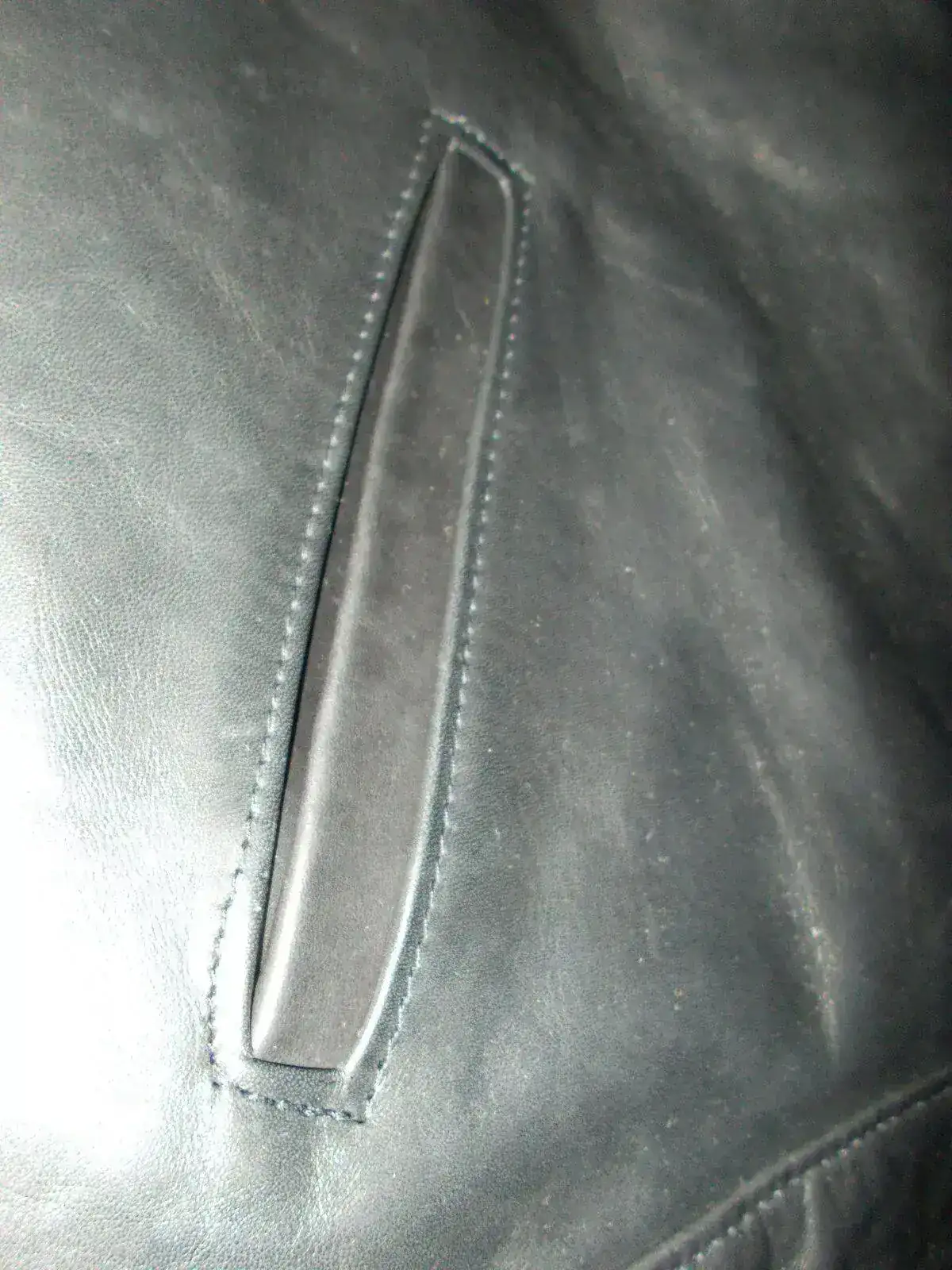 Bolsillo exterior derecho.webp