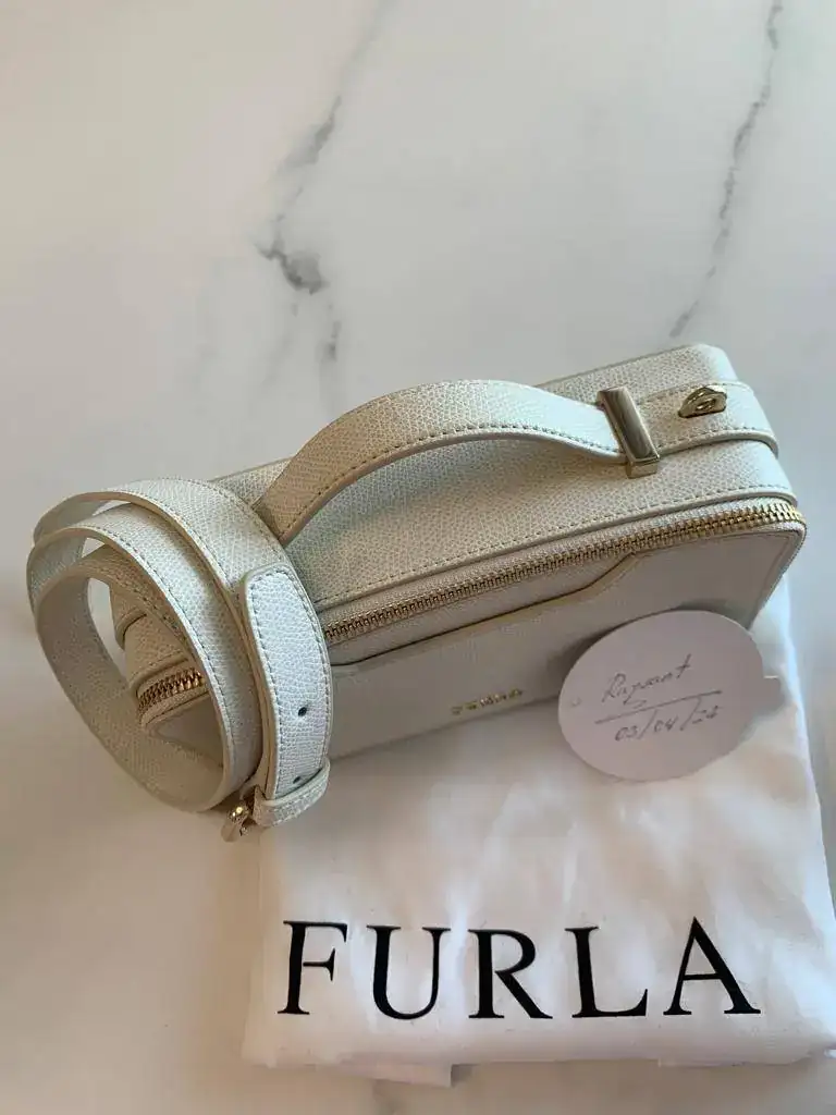 Bolso Furla Blanco 04.webp