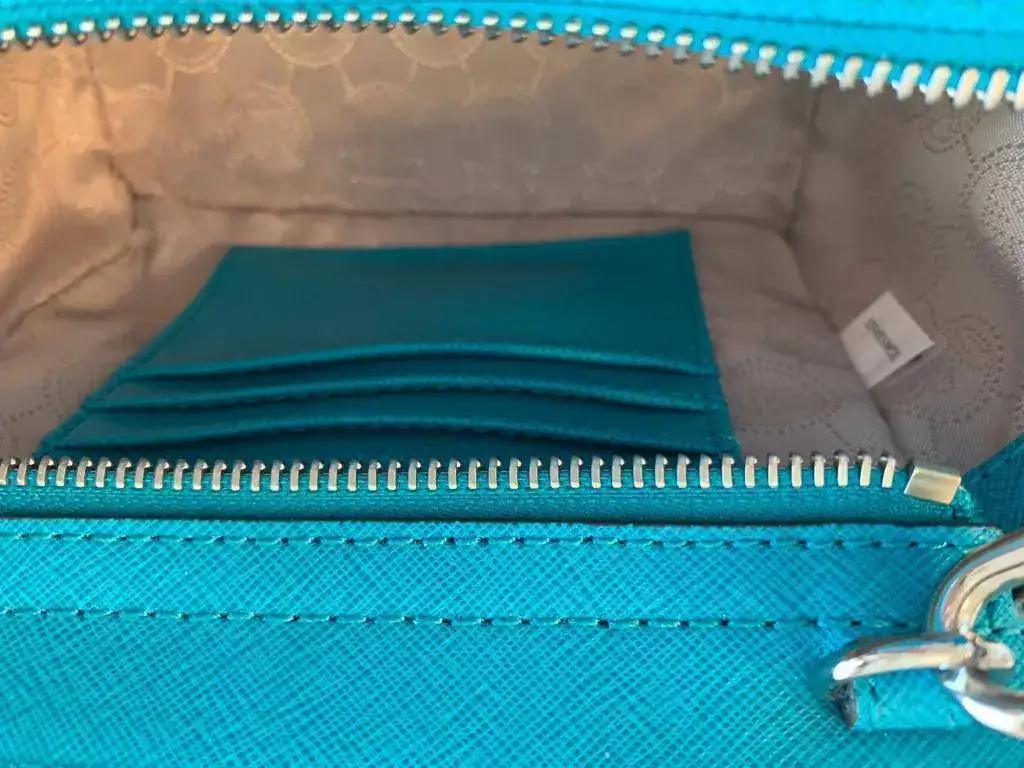 Bolso MK Turquesa 03.webp